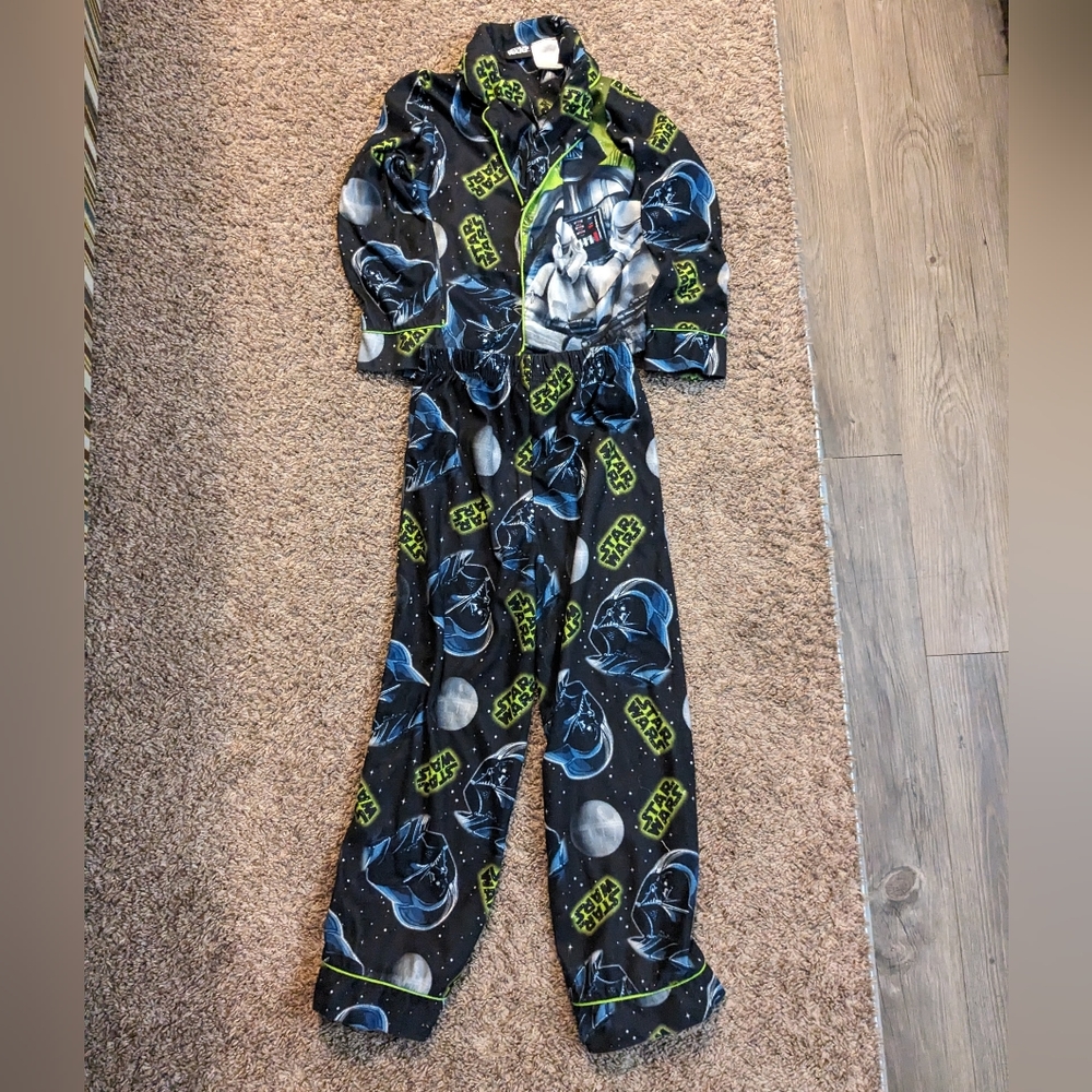 Vintage Star Wars Darth Vader Boys Pajama Set, size 6/7, Set,top & bottom